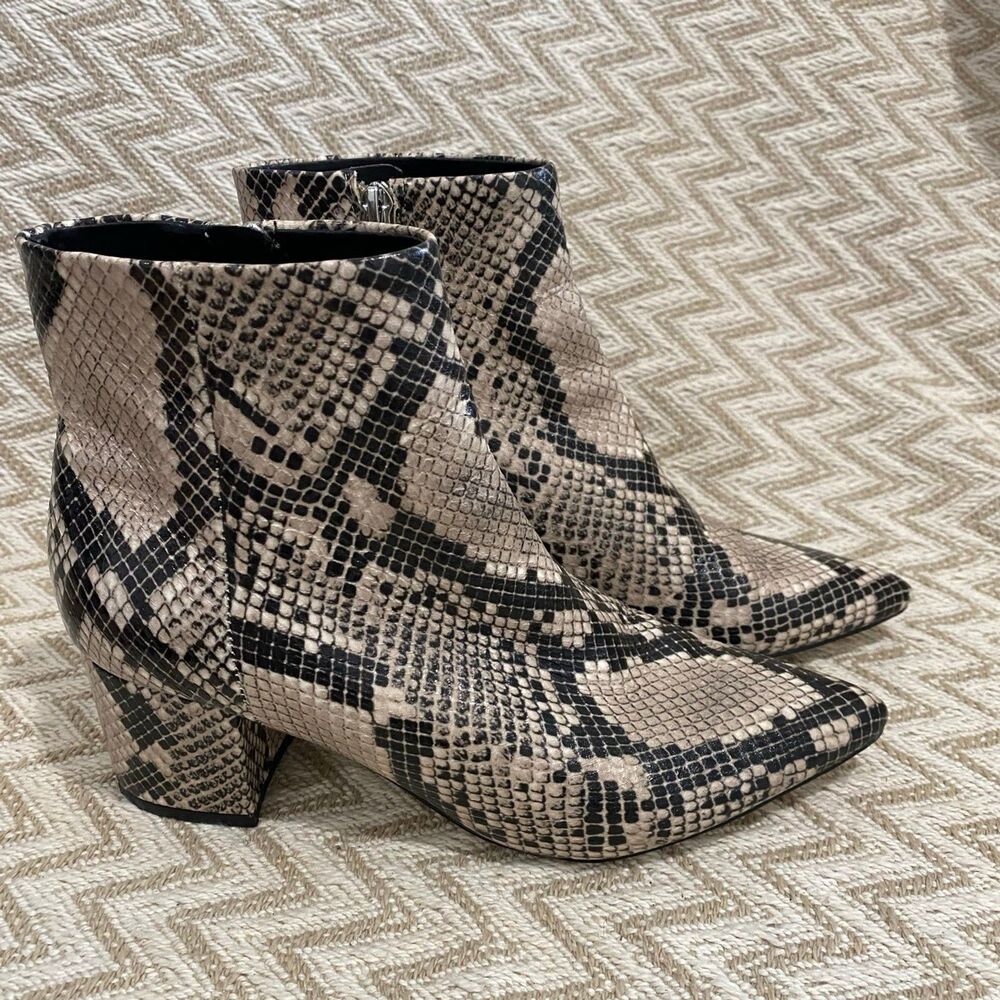 Marc Fisher Women's Jelly Pointed Toe Snake Print Ankle Booties Size 6 NWT